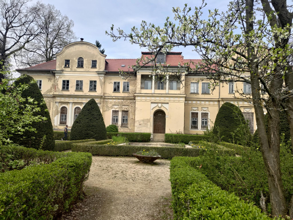 Schloss Tannenfeld Mai 2023.png